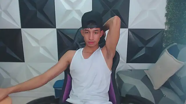 Snapshot of jose_sexycumm chatting on March 2025 11:36:02 PM jose sexycumm online show from March 2025 11:36:02 PM