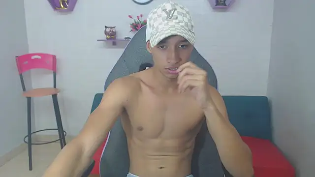 Snapshot of jose_sexycumm chatting on February 2025 09:25:01 PM jose sexycumm online show from February 2025 09:25:01 PM