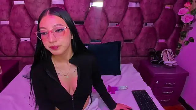 Katty Queen online show from April 2026 07:20:01 PM