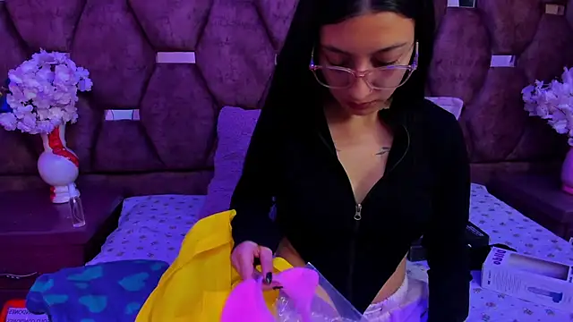 Katty Queen online show from July 2026 12:46:02 PM