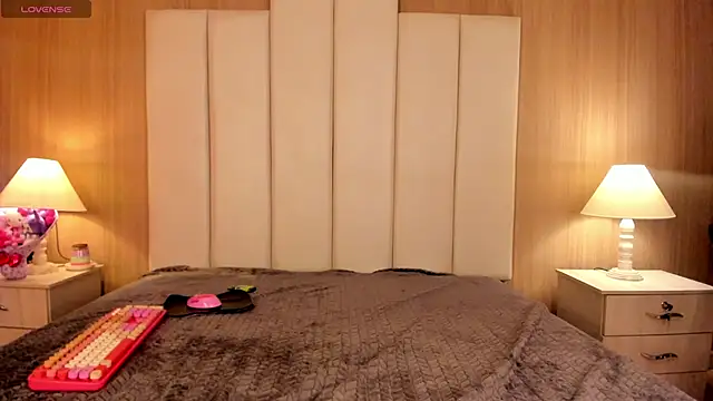 ElectraRaptiis online show from March 2026 09:54:01 PM