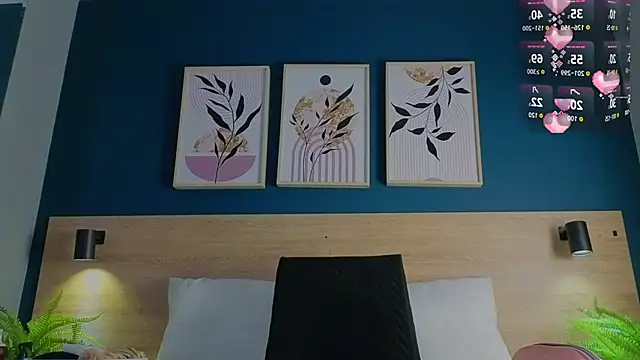 Snapshot of GabyPetit chatting on October 2025 08:42:02 PM GabyPetit online show from October 2025 08:42:02 PM