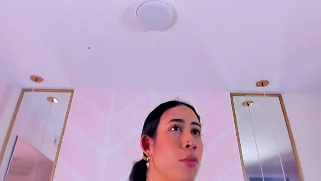 Snapshot of GabyPetit chatting on December 2025 07:55:02 PM GabyPetit online show from December 2025 07:55:02 PM