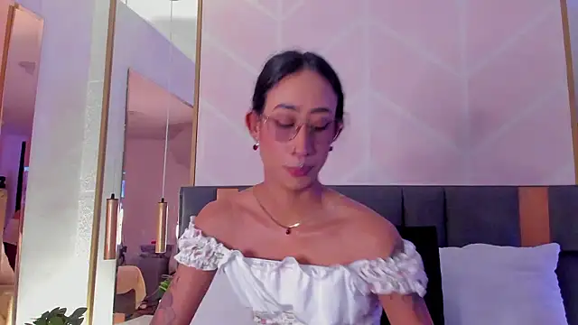 GabyPetit online show from February 2026 07:57:01 PM