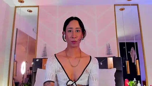 Snapshot of GabyPetit chatting on November 2025 08:01:01 PM GabyPetit online show from November 2025 08:01:01 PM