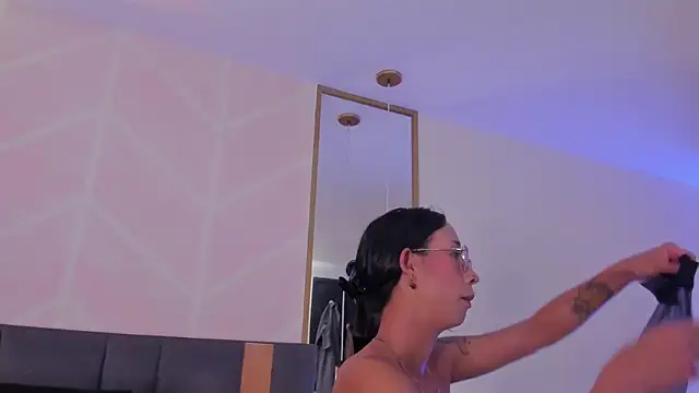 GabyPetit online show from January 2026 07:52:02 PM