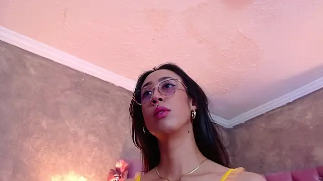 Snapshot of GabyPetit chatting on March 2025 11:46:02 PM GabyPetit online show from March 2025 11:46:02 PM