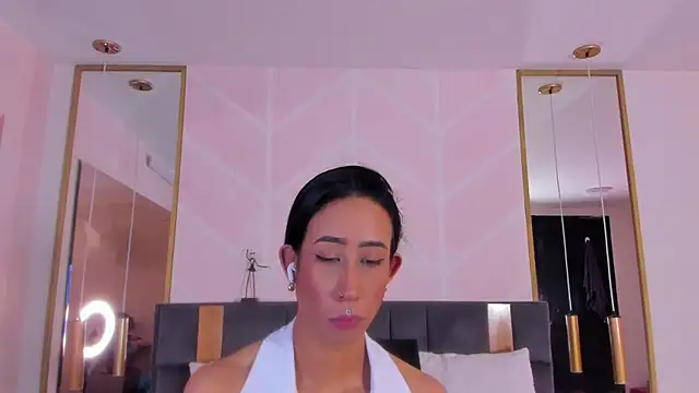 Snapshot of GabyPetit chatting on November 2025 08:02:02 PM GabyPetit online show from November 2025 08:02:02 PM