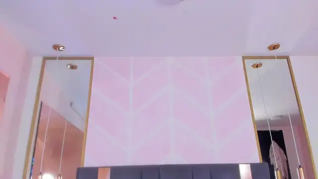 Snapshot of GabyPetit chatting on November 2025 07:51:01 PM GabyPetit online show from November 2025 07:51:01 PM