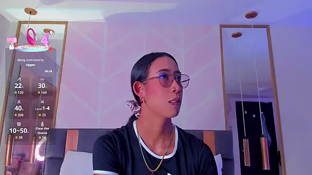 GabyPetit online show from January 2026 07:50:01 PM