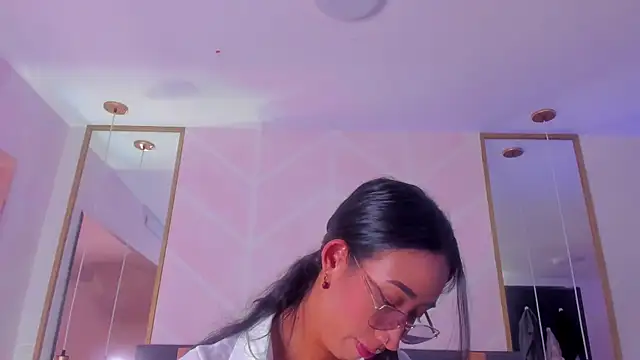 GabyPetit online show from January 2026 08:04:02 PM