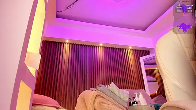 Lucy Smith2 online show from February 2026 03:51:02 AM