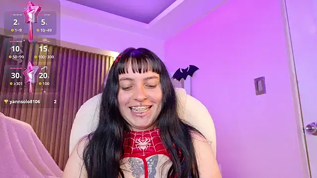 Lucy Smith2 online show from October 2025 04:14:01 PM