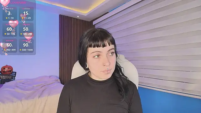Snapshot of Lucy_Smith2 chatting on October 2025 07:47:02 PM Lucy Smith2 online show from October 2025 07:47:02 PM