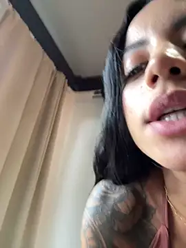 Elamesmamorena online show from February 2026 06:32:01 PM