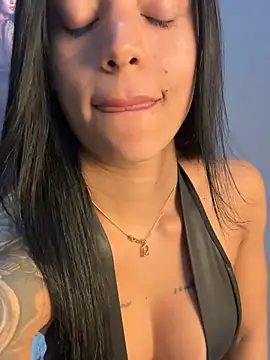 Snapshot of Elamesmamorena chatting on June 2026 12:43:01 AM Elamesmamorena online show from June 2026 12:43:01 AM