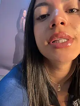 Elamesmamorena online show from May 2026 10:43:01 AM