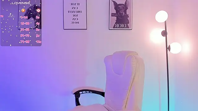 Emilyymilleer  online show from February 2026 05:44:01 PM