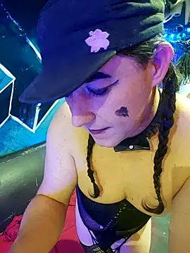 Boo-boo kittyfux online show from October 2025 05:28:02 AM