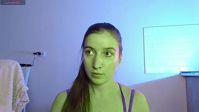 Eva Hailey  online show from September 2025 03:16:01 AM