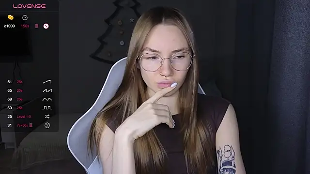 littlevildevil online show from December 2025 10:04:01 AM