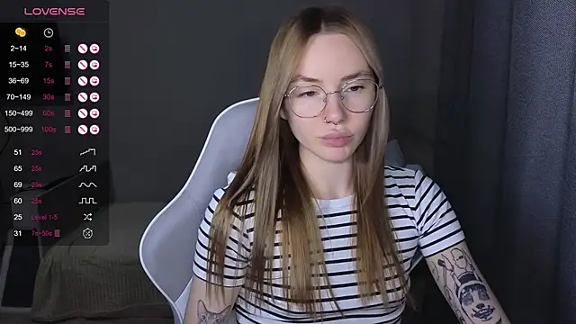 littlevildevil online show from December 2025 10:54:02 AM