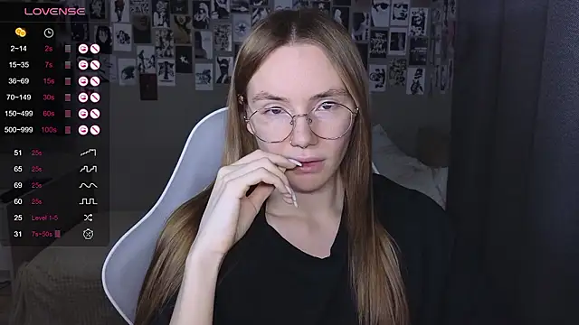 littlevildevil online show from March 2026 10:21:02 AM