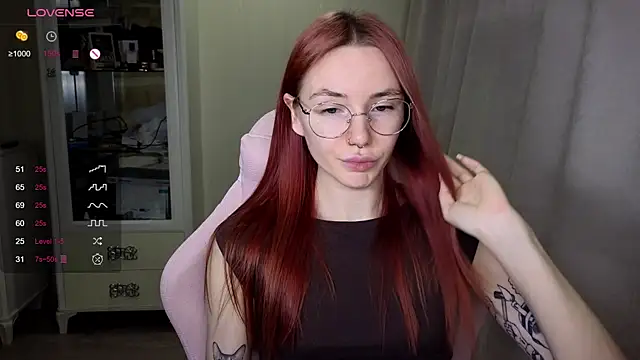 littlevildevil online show from October 2025 10:47:01 AM