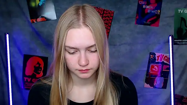 MademoiselleCl online show from October 2025 12:15:01 PM