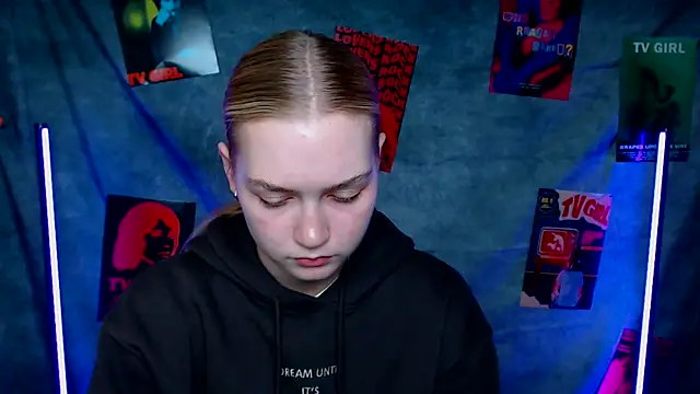 MademoiselleCl online show from October 2025 12:24:02 PM