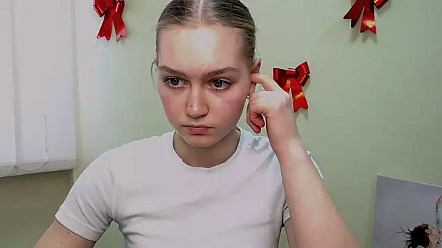 MademoiselleCl online show from February 2025 10:48:01 AM