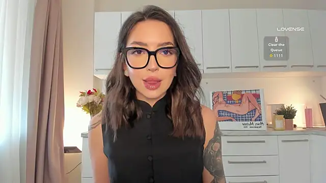 Oh My Dianee online show from September 2025 07:19:01 AM