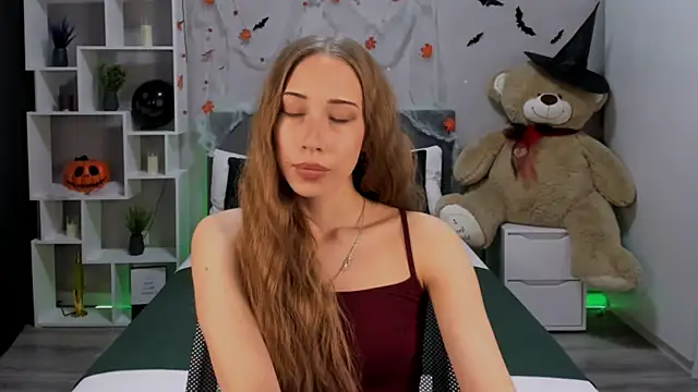 AlexaHarmon online show from October 2025 07:31:01 AM