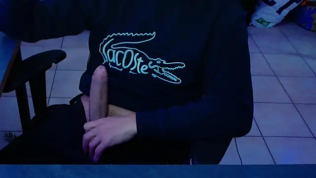 Snapshot of Vlad230323 chatting on December 2025 02:52:01 PM Vlad230323 online show from December 2025 02:52:01 PM