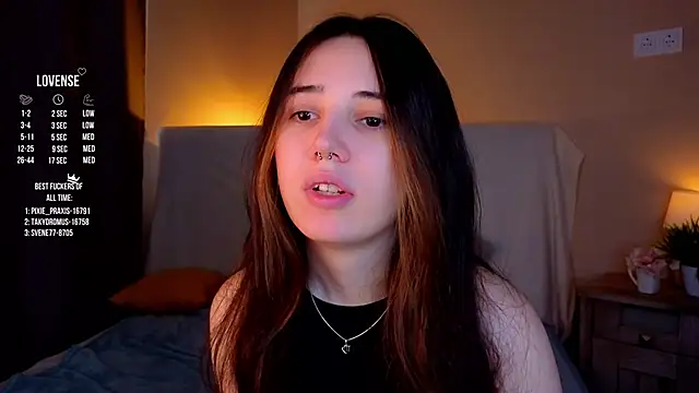 Snapshot of GillianDowdey chatting on September 2025 02:51:02 AM GillianDowdey online show from September 2025 02:51:02 AM