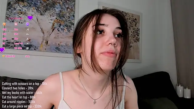 Snapshot of GillianDowdey chatting on February 2025 04:35:02 AM GillianDowdey online show from February 2025 04:35:02 AM