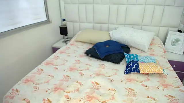 anna alvarez online show from February 2026 11:44:02 AM