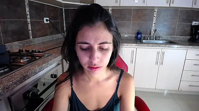 anna alvarez online show from December 2025 12:29:02 PM