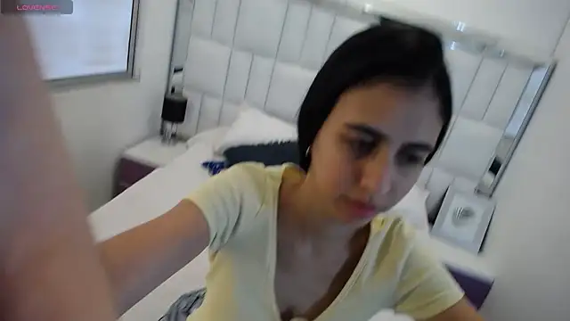 anna alvarez online show from March 2026 11:37:02 AM