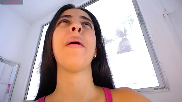 anna alvarez online show from November 2025 01:33:02 PM