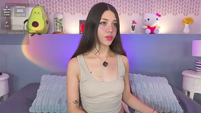 Snapshot of CheryelFox chatting on June 2026 09:31:01 PM CheryelFox online show from June 2026 09:31:01 PM