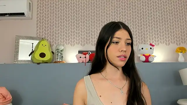 Snapshot of CheryelFox chatting on May 2026 11:46:02 PM CheryelFox online show from May 2026 11:46:02 PM