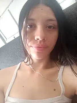 Snapshot of CheryelFox chatting on March 2025 05:17:02 PM CheryelFox online show from March 2025 05:17:02 PM