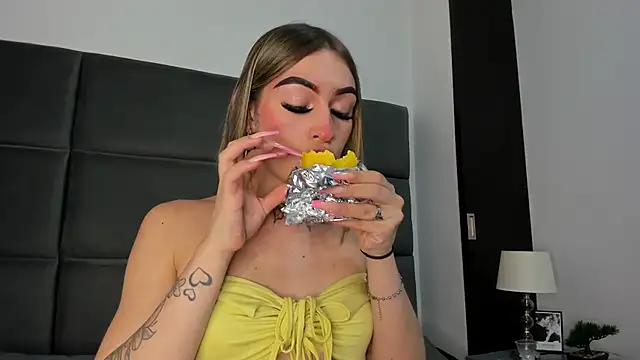 Lizz Luna online show from September 2025 01:50:02 PM