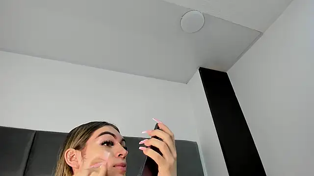 Lizz Luna online show from October 2025 03:20:01 PM