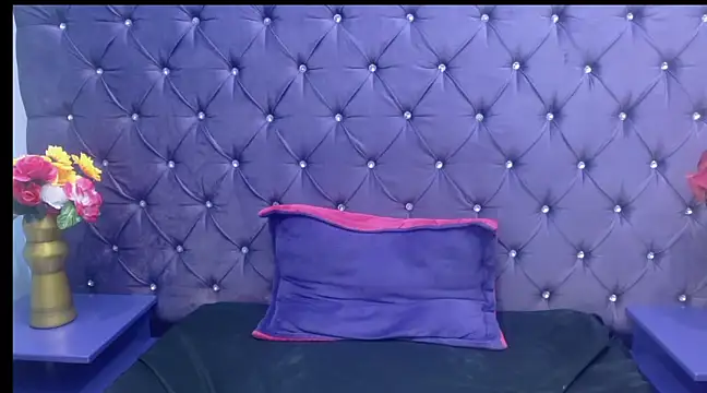 Snapshot of EmilyyEvans_ chatting on January 2025 03:25:01 PM EmilyyEvans online show from January 2025 03:25:01 PM