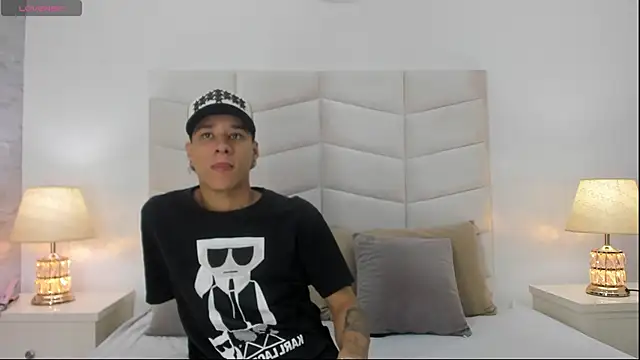 Snapshot of Buda_and_Cataleya_ chatting on March 2025 02:01:01 PM Buda and Cataleya  online show from March 2025 02:01:01 PM