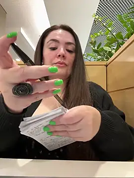 Snapshot of Sophie_Eaton chatting on September 2025 07:53:01 PM Sophie Eaton online show from September 2025 07:53:01 PM