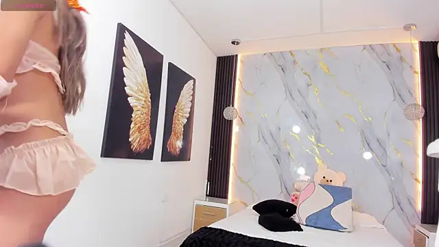 estephany doll online show from September 2025 02:13:02 PM