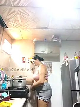 Snapshot of lupita_2023 chatting on March 2025 03:20:02 PM lupita 2023 online show from March 2025 03:20:02 PM